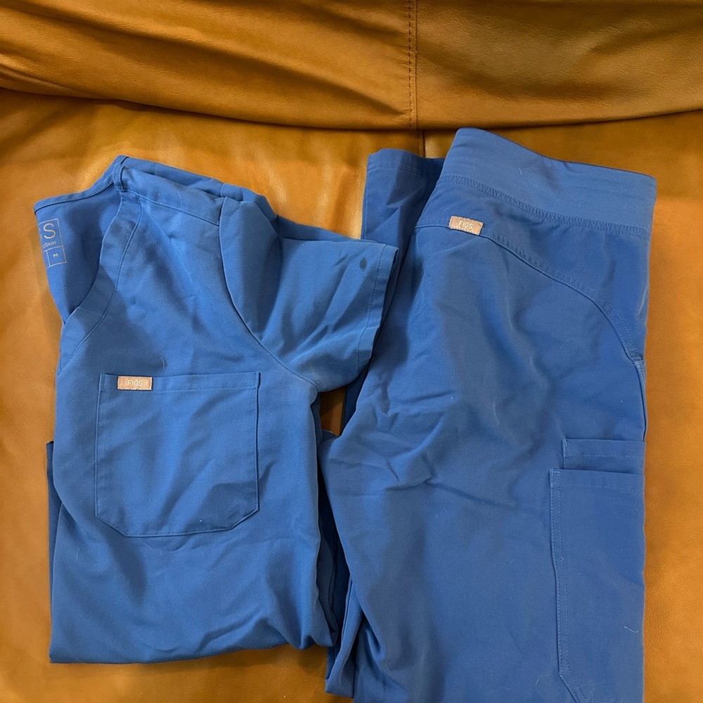 Figs. Royal Blue. Scrub set.